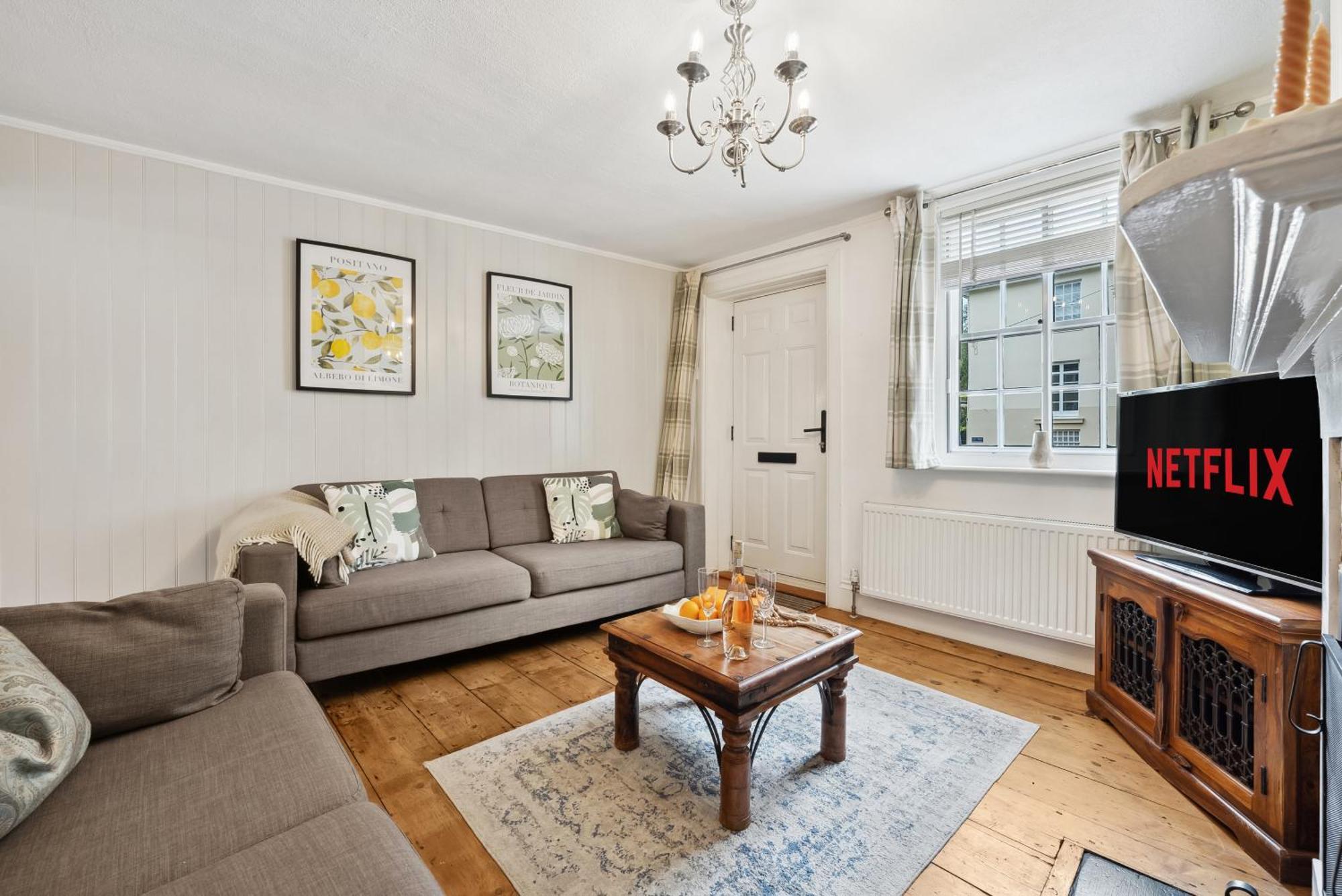 2 Bedrooms Stunning Westgate Cottage Retreat, Central Winchester, Free On-Street Parking Permit, With Garden Close To Cathedral - Sleeps 6, Pets Are Welcome, Summer Special Offer! - By Blue Puffin Stays Exterior photo